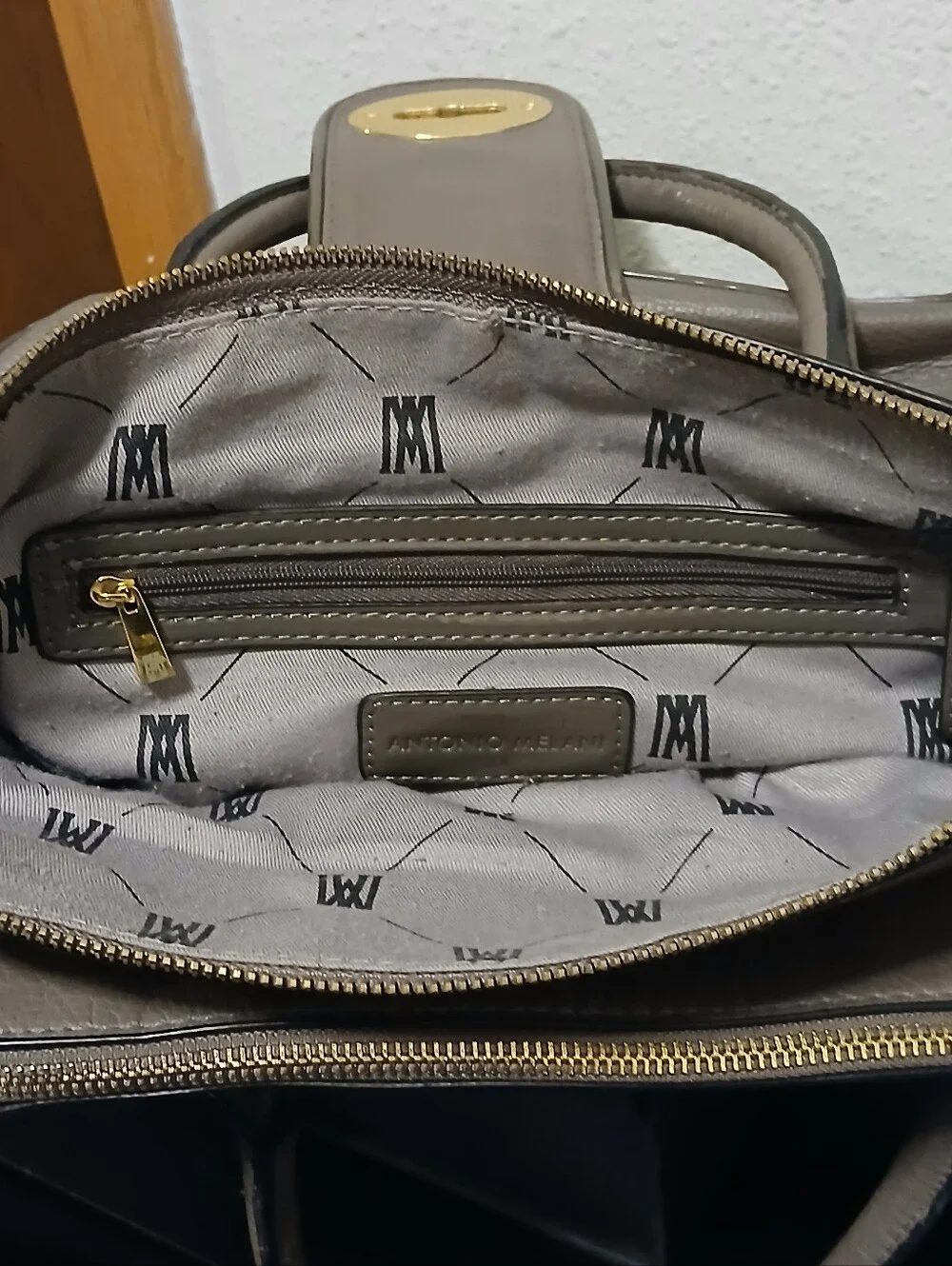 ​Antonio Melani Taupe Gray Pebble Leather Turnlock Satchel Bag Logo Lined